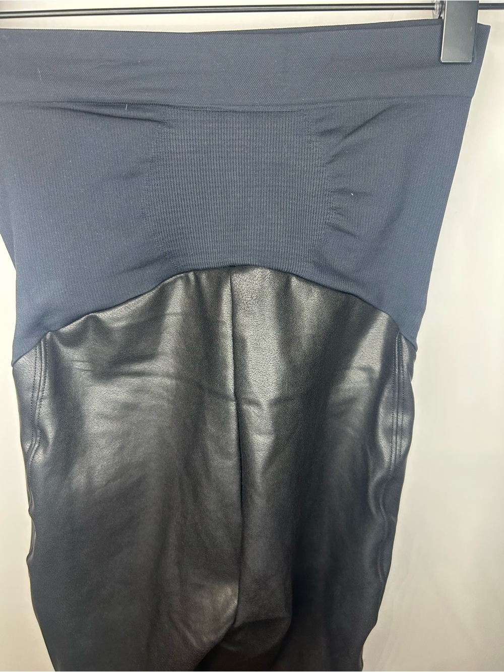 *NWT* SPANX Women’s Mama Maternity Black Faux Leather Leggings, Size XS - Picture 10 of 15